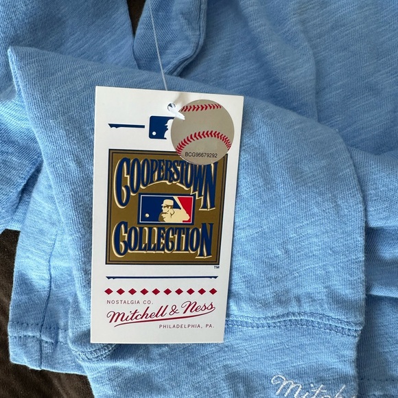 Mitchell & Ness new with tags, Chicago Cubs long sleeve T-shirt. - Picture 4 of 7